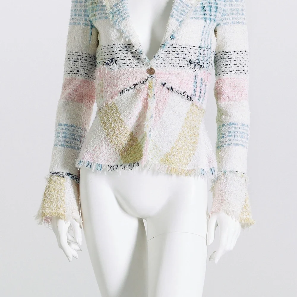 Gorgeous pristine vintage Chanel tweed jacket